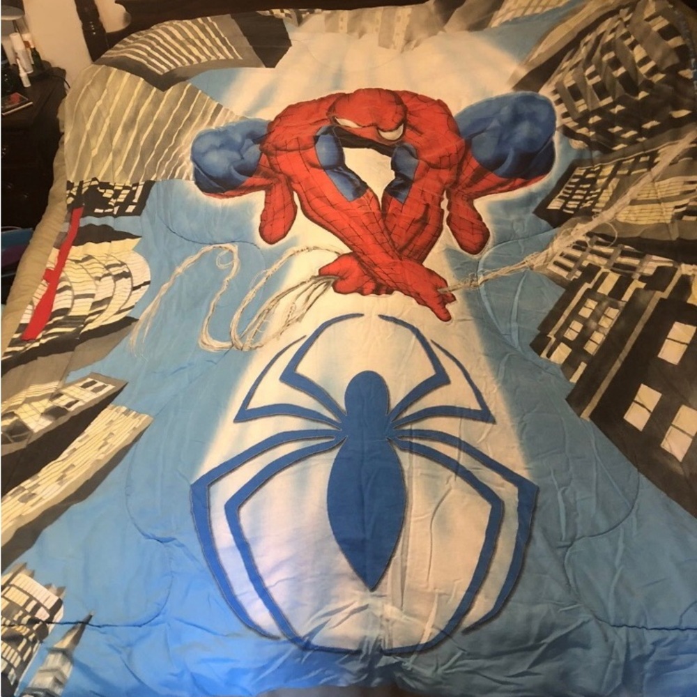 The Amazing Spider-Man Full Size Reversible Comforter 82”x70”